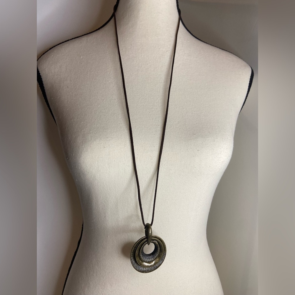 Y2K Long necklace with 3 rounded shaped bronze circles‎ pendants